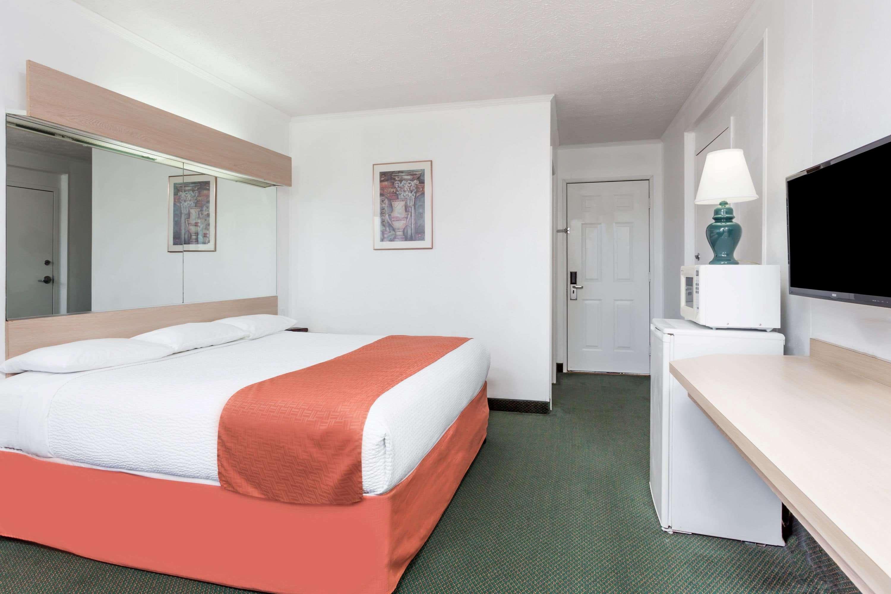 Microtel Inn By Wyndham Athens Exterior photo